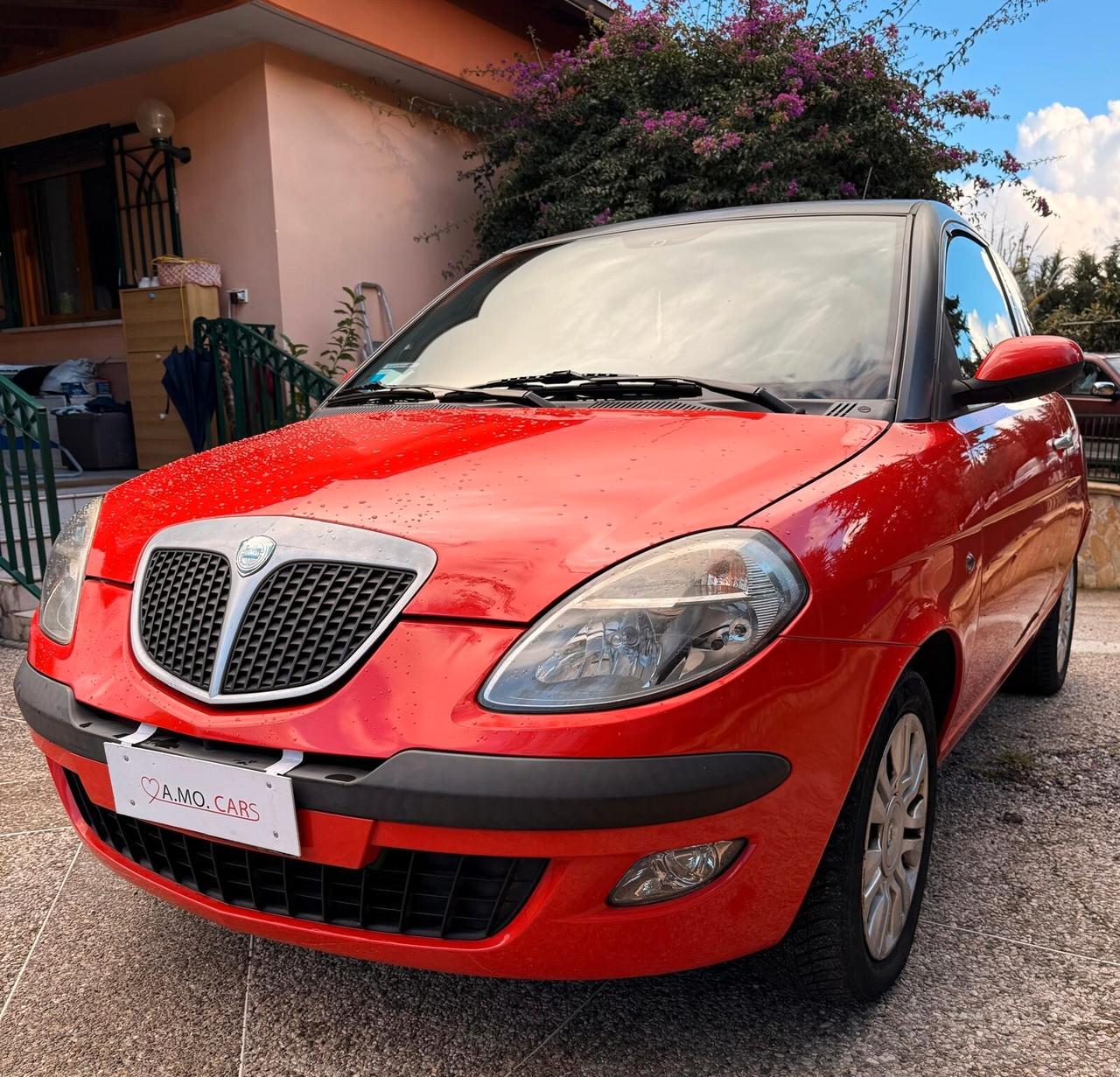 Lancia Ypsilon 1.2 Momo Design COME NUOVA IN BLACK FRIDAY