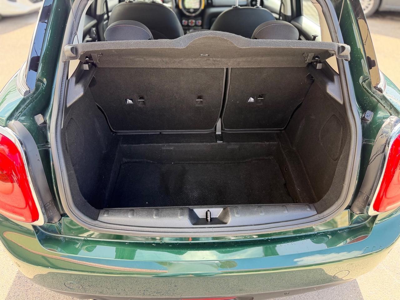 Mini 1.5 Cooper D 5 porte CAMBIO AUTOMATICO