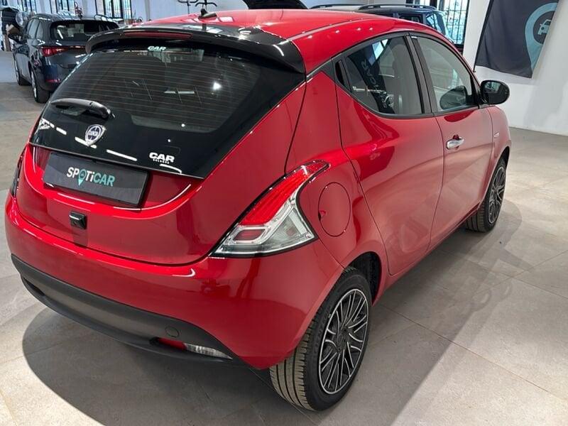 Lancia Ypsilon 1.0 FireFly 70cv Hybrid Gold