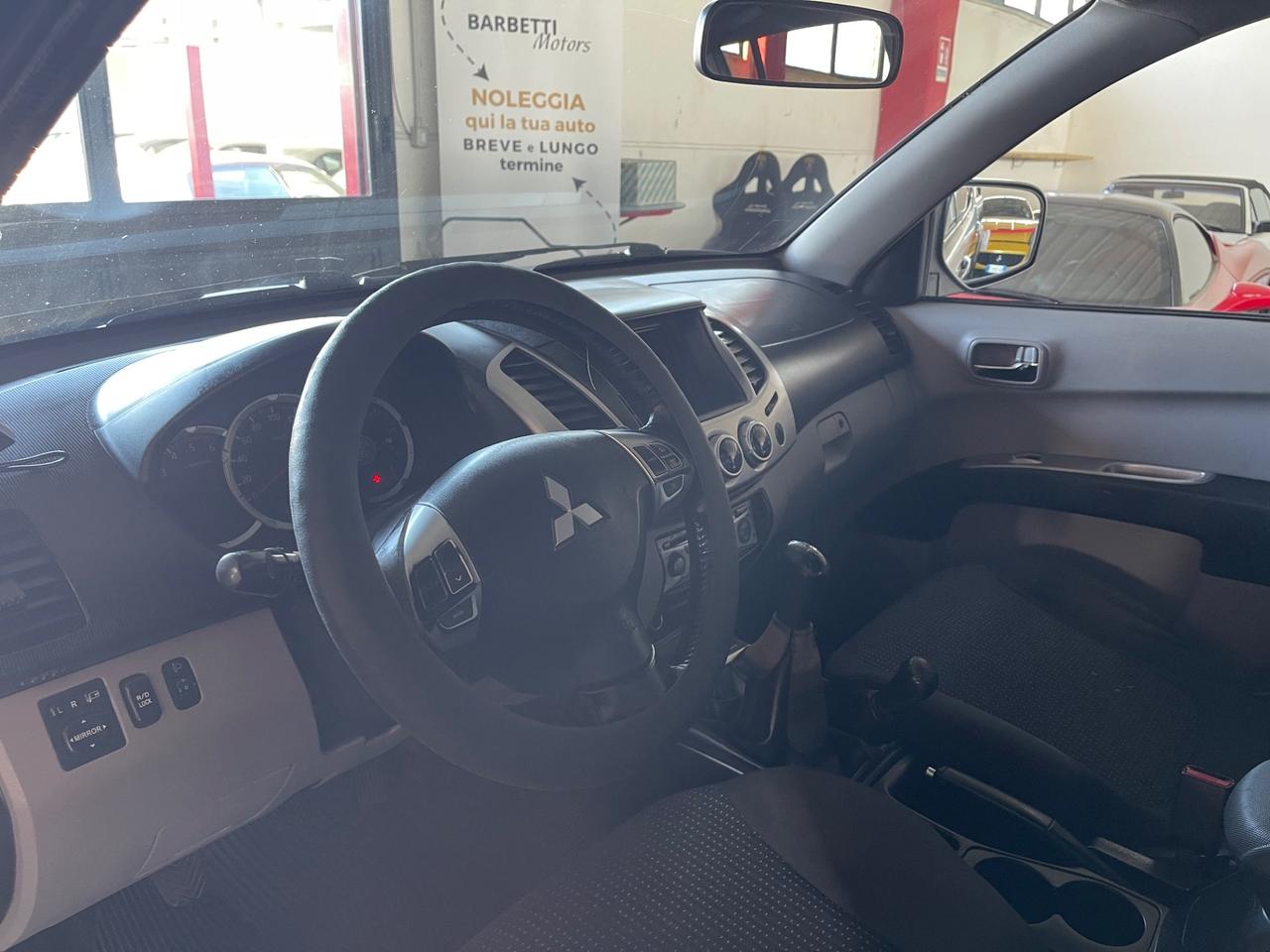 Mitsubishi L200 2.5 DI-D 4x4 Iva Esposta PERMUTE RATE