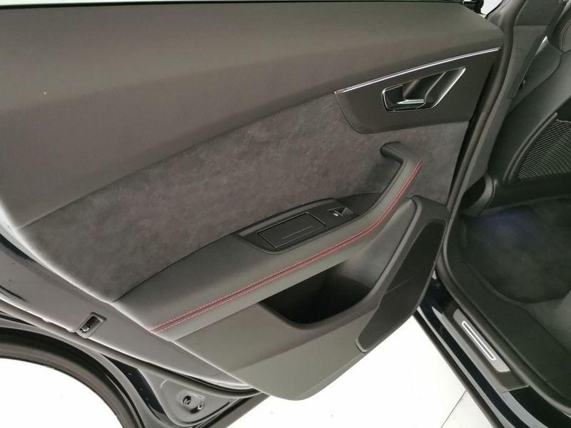 Audi Q8 RS 4.0 mhev 48V performance 640cv tiptronic