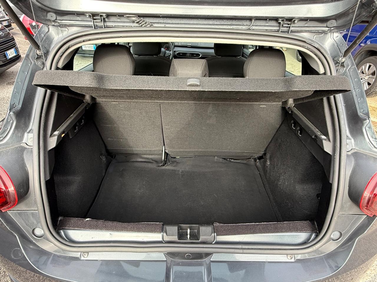 Sandero Streetway 1.0 65 CV-unipro-B-color-rate