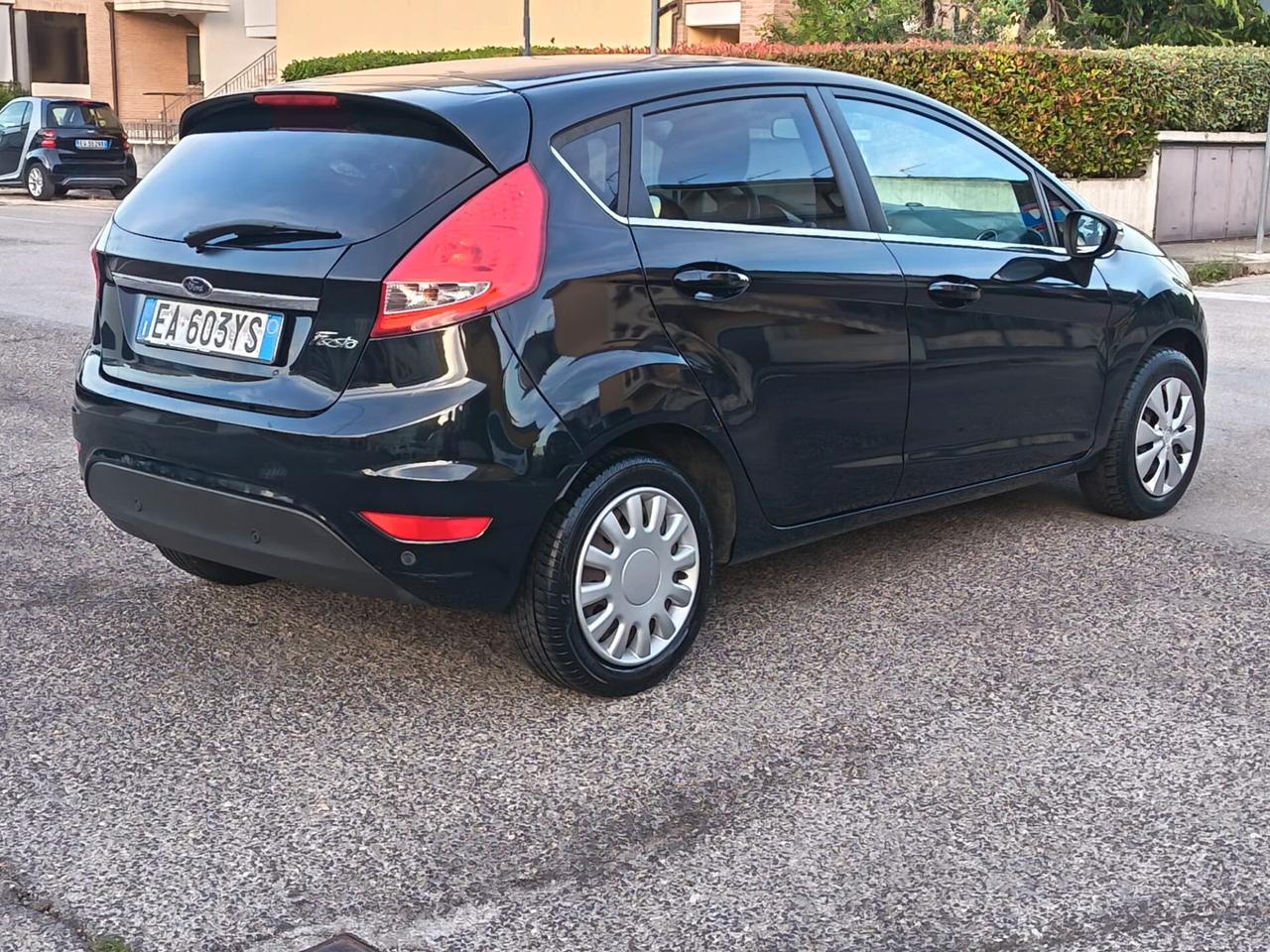 Ford Fiesta 2010 1.4 5 porte Bz.- GPL Titanium NEOPATENTATI LEGGI BENE
