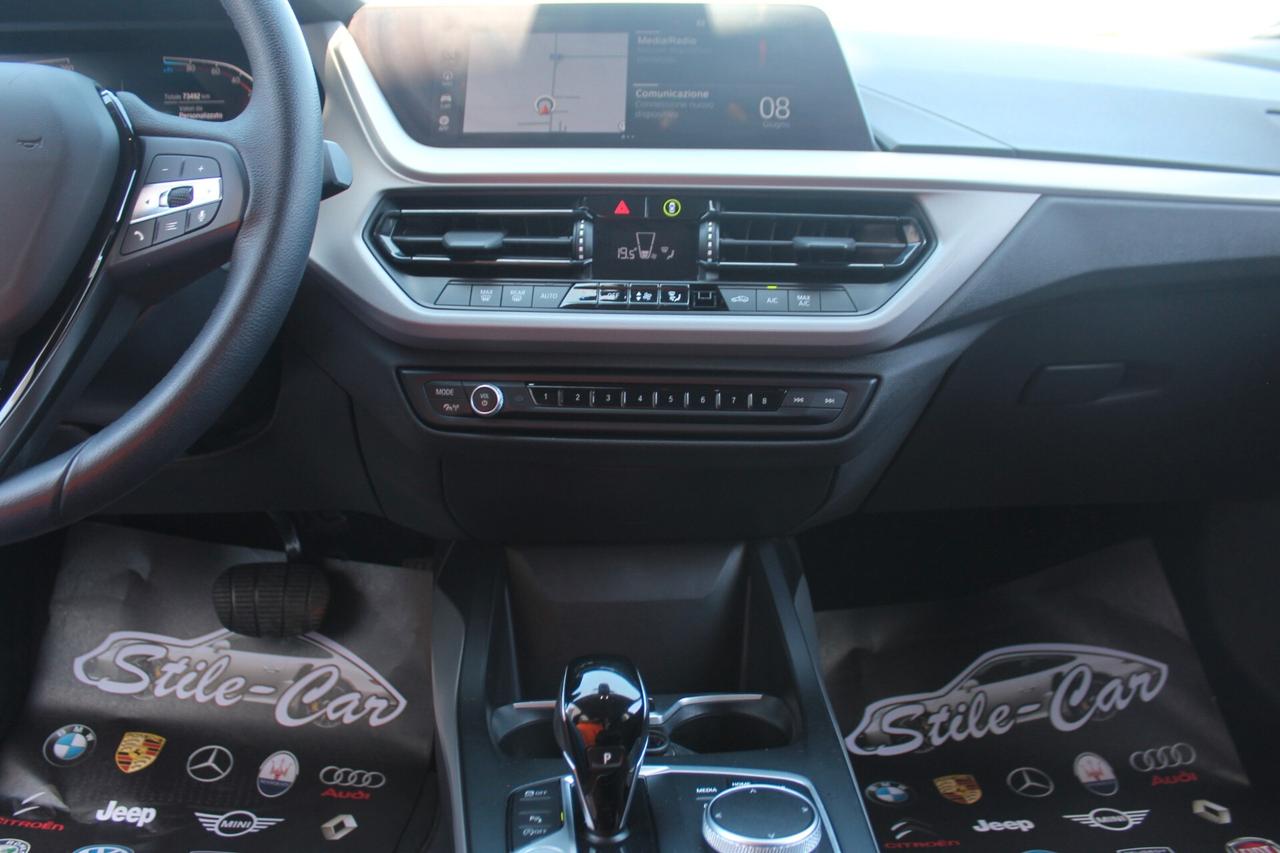 Bmw 120 120d 5p. Business Advantage
