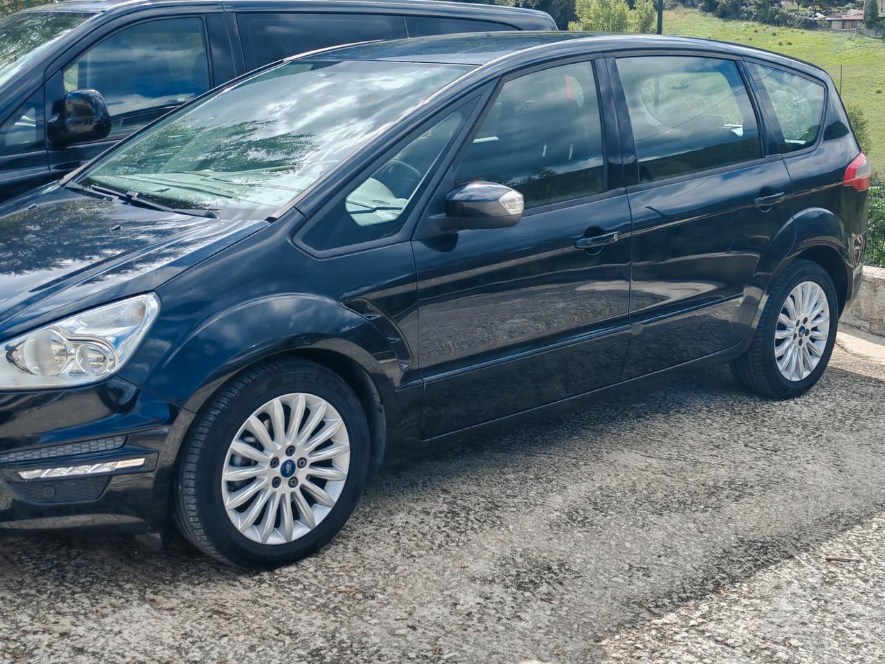 Ford S-Max 2.0 TDCi 140CV Powershift 7 posti Business Nav