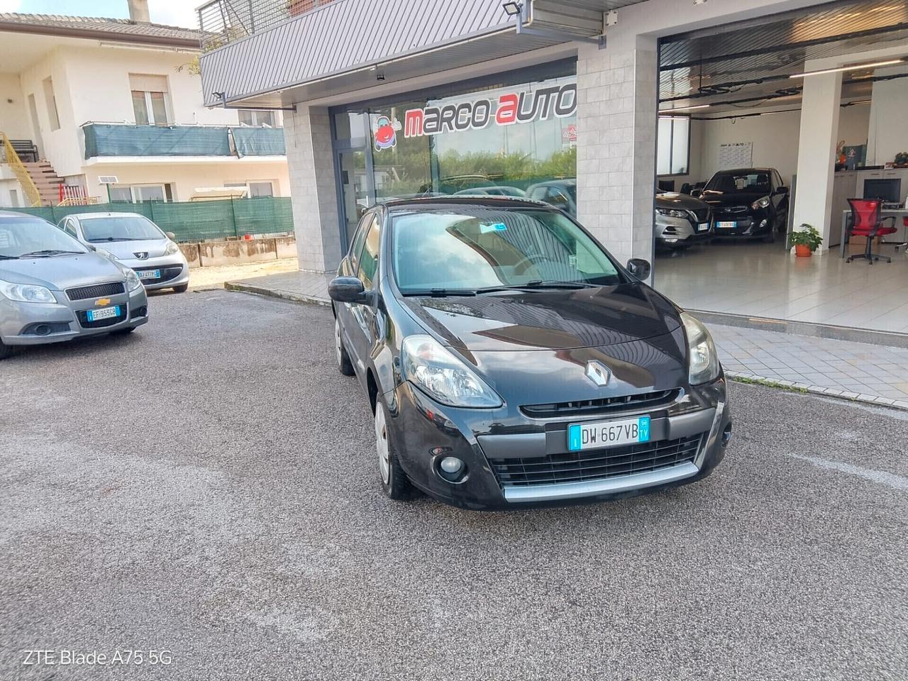 Renault Clio 1.2 benzina neopatentati