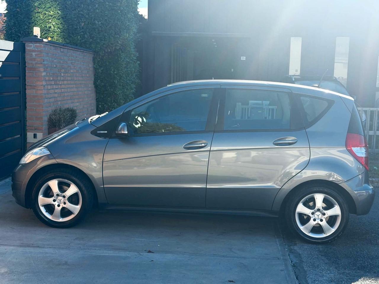 Mercedes A 160i-135.000km-Tag.Cert-Garanzia-2011