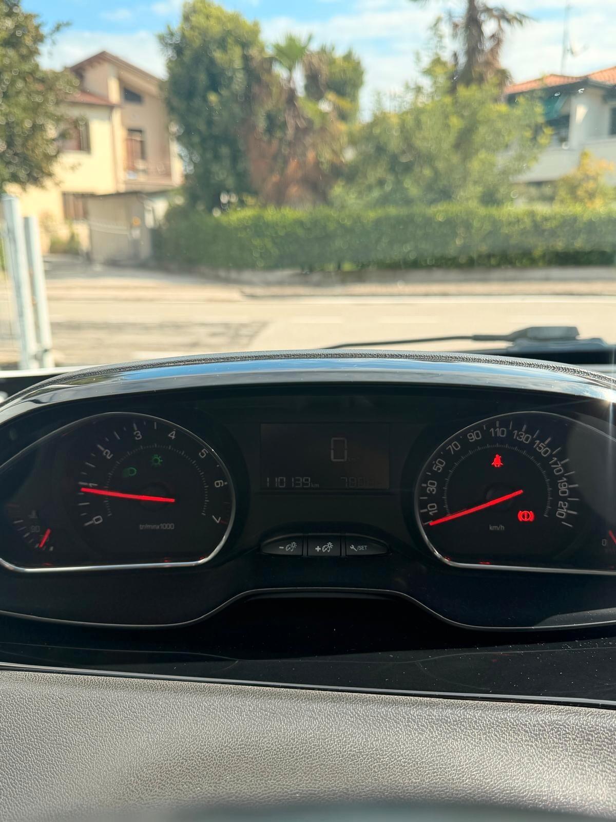 Peugeot 208 1.0 Benzina – 68 CV – Uniproprietario
