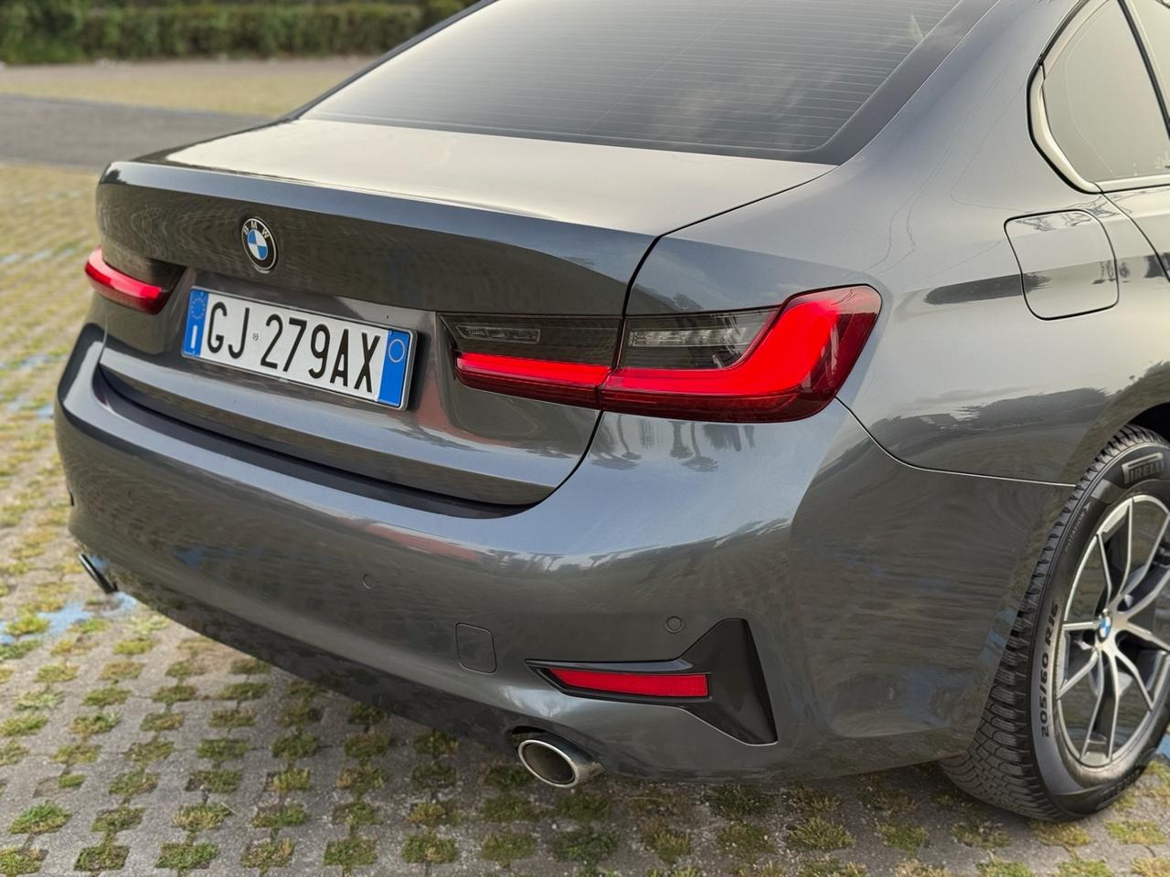 BMW 318d 2022 48V 2.0 150cv automatica