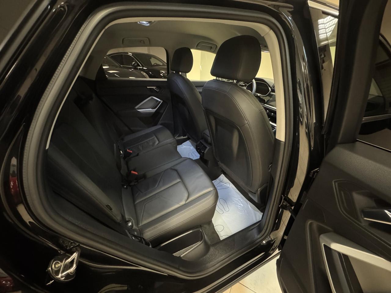 Audi Q3 40 TDI quattro S tronic Business