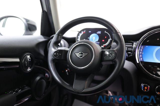 MINI Cooper 1.5 COOPER CAMDEN 5 PORTE FARI LED
