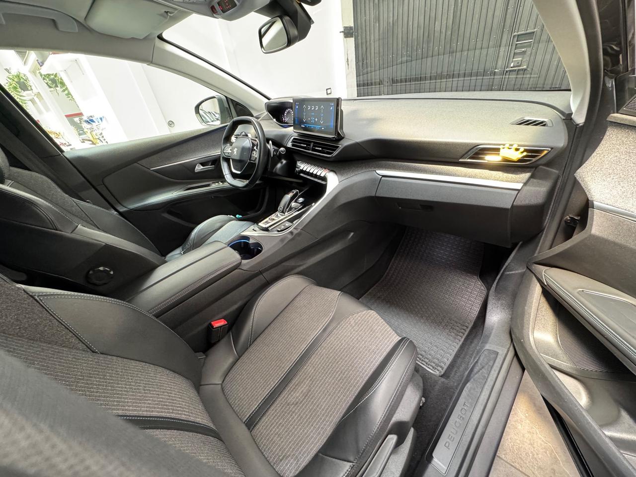 Peugeot 5008 BlueHDi 180 S&S EAT8 Allure Pack