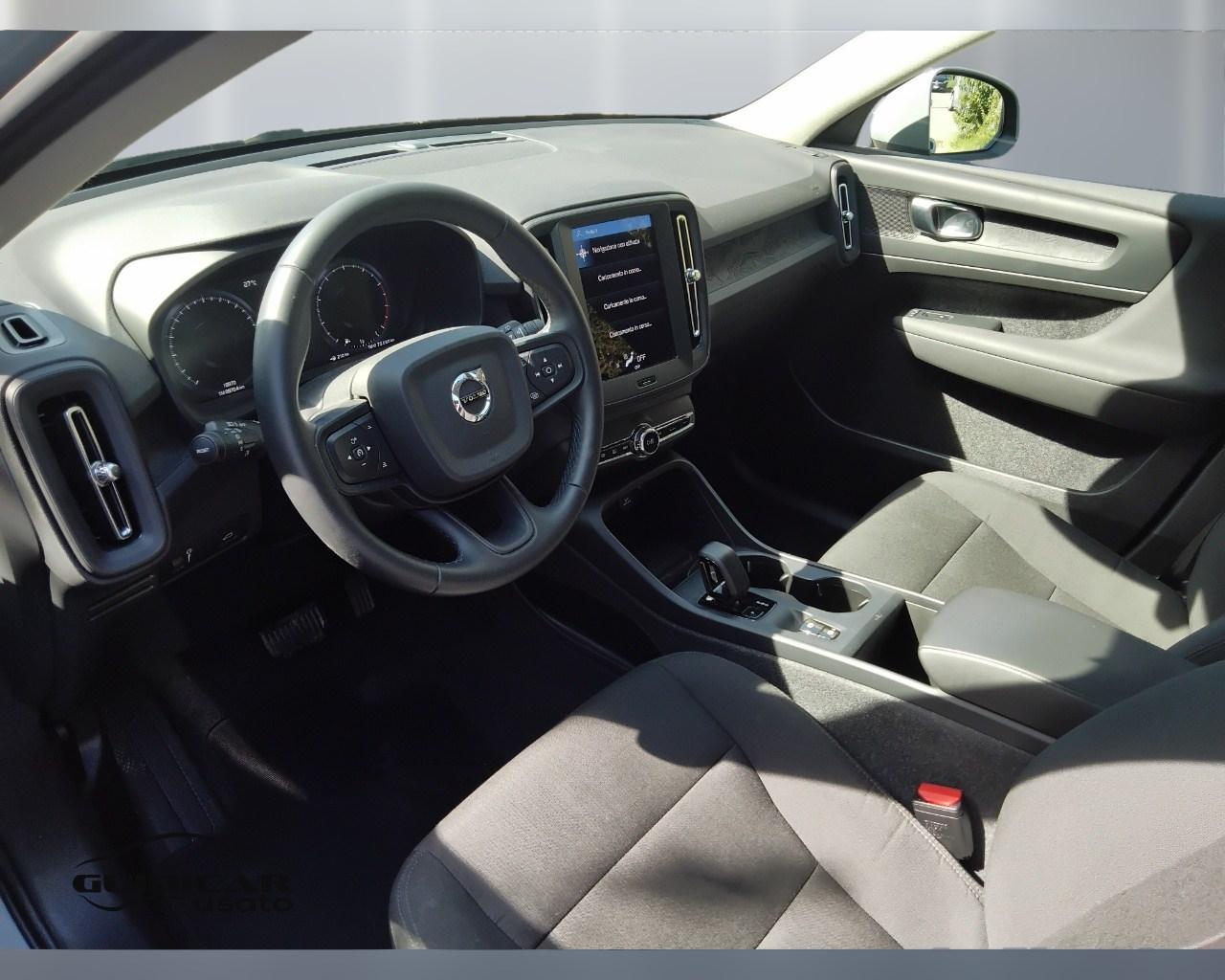 VOLVO XC40 2023 - XC40 1.5 t2 Essential auto