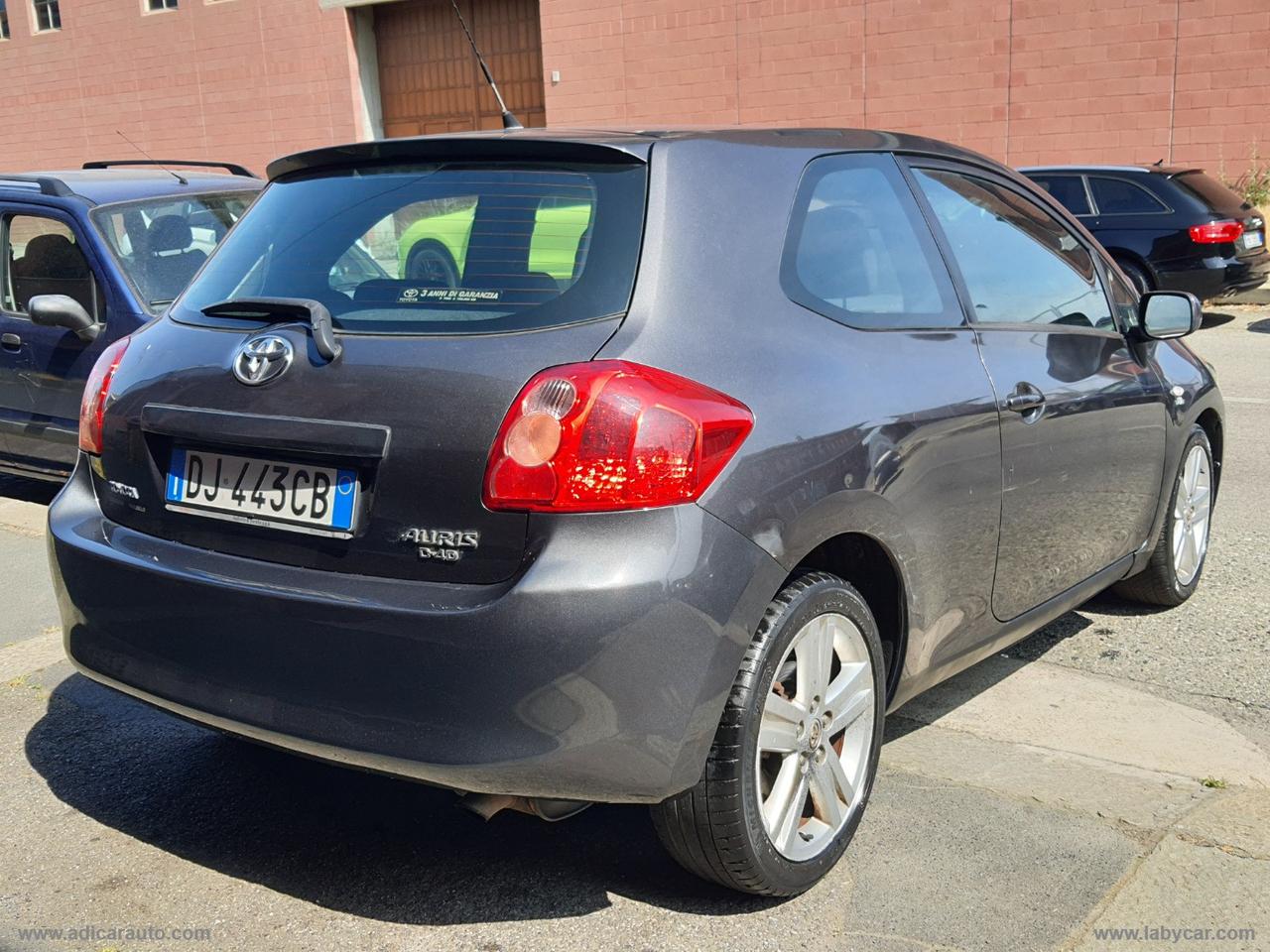 TOYOTA Auris 2.2 D-Cat 3p.
