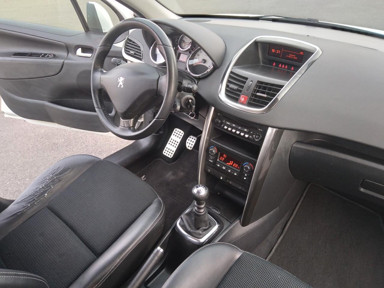 Peugeot 207 1.6 turbo 156CV 6marce 5p. Allure