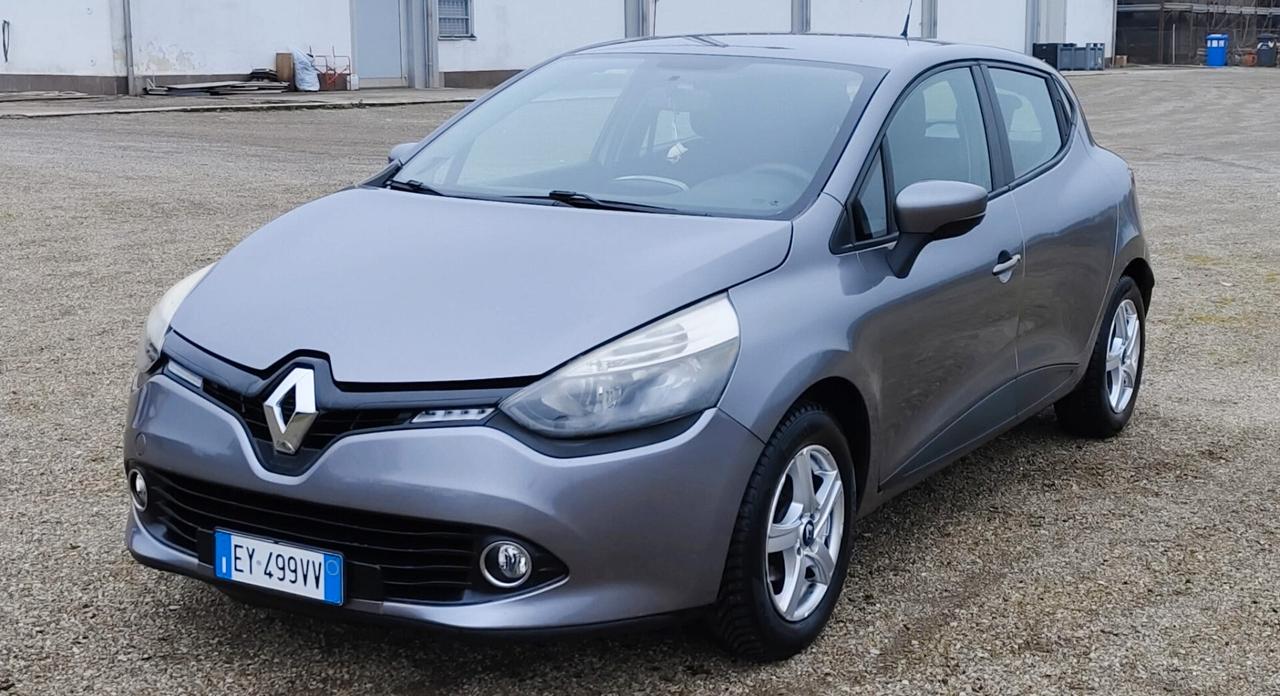 Renault Clio 1.2 75CV 5 porte Costume National