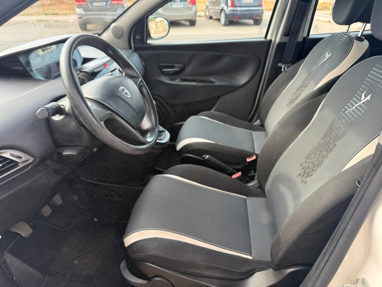 Lancia Ypsilon 1.2 69 CV 5 porte GPL Ecochic Gold