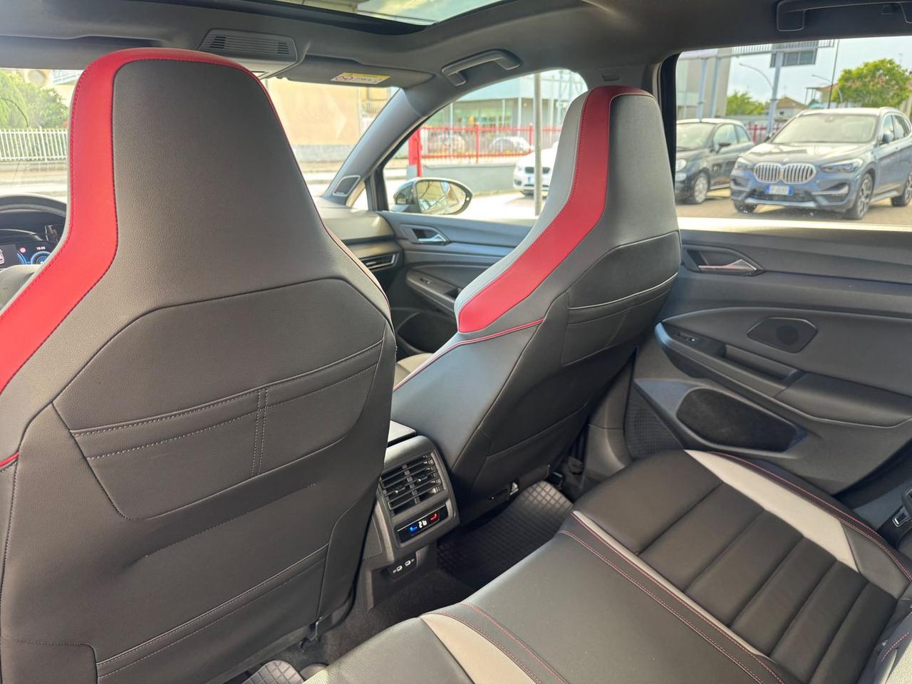 Volkswagen Golf GTI Ultimate 2.0 TSI GTI #10740