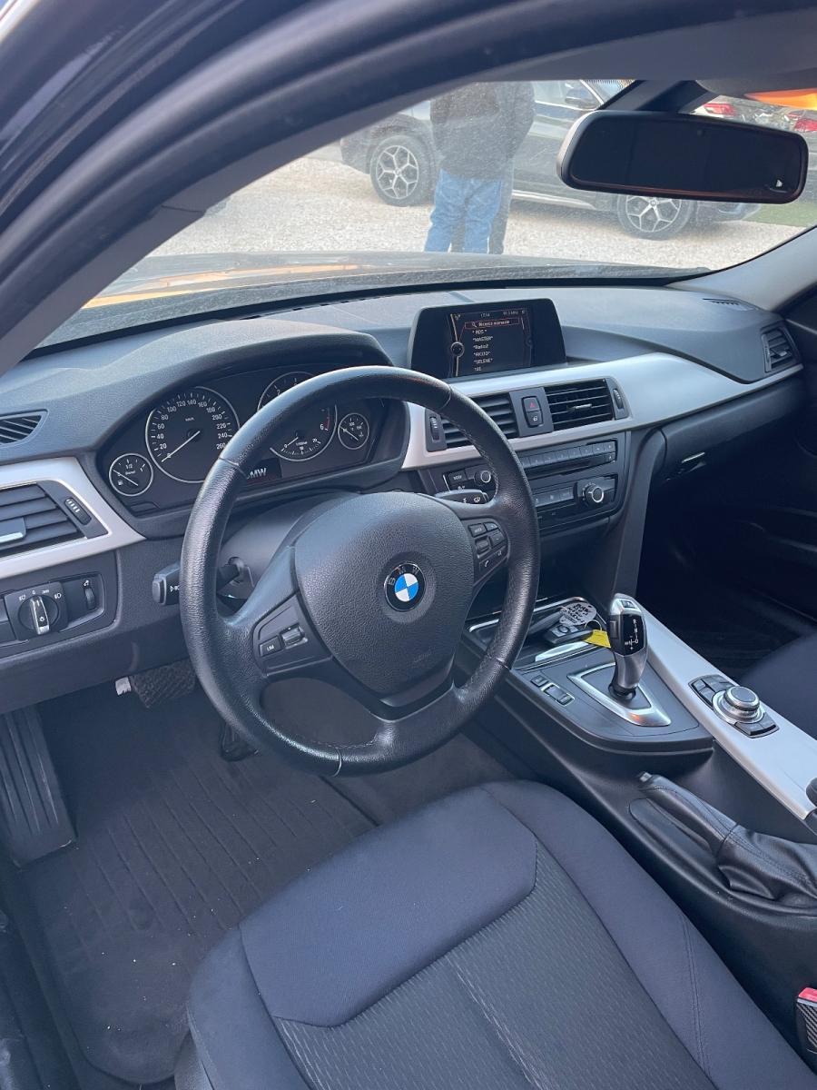 BMW - Serie 3 - 320d Luxury