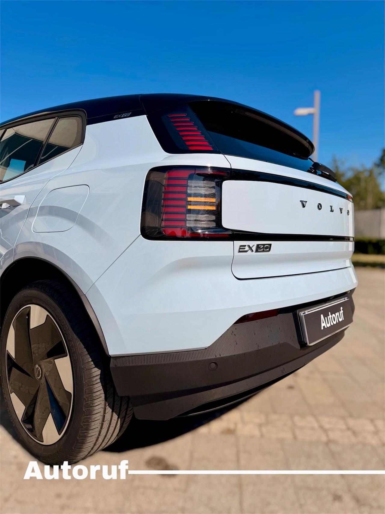Volvo EX30 PLUS LONG RANGE ELECTRIC 475km