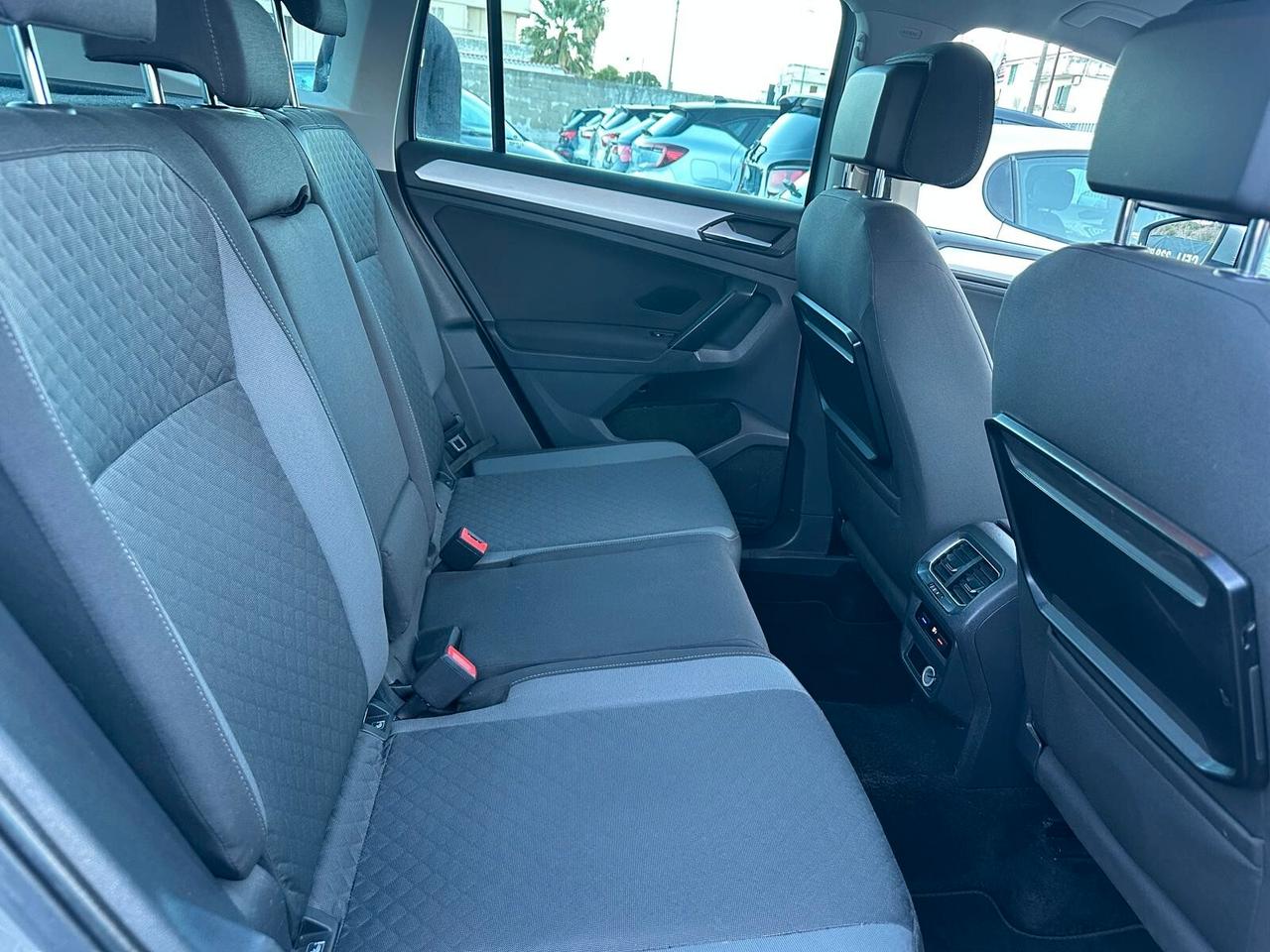 Volkswagen Tiguan 2.0 TDI SCR DSG 4MOTION Business BMT-2016