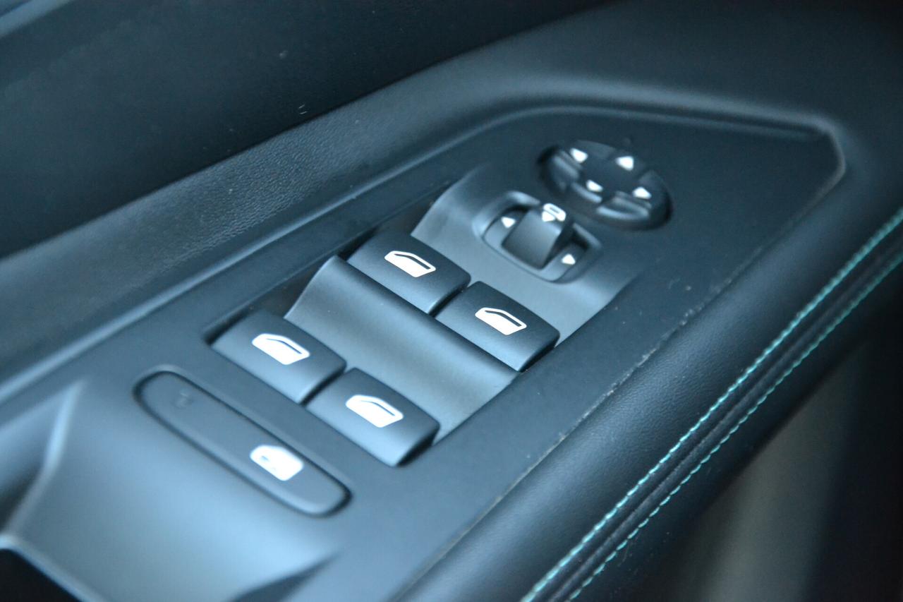 Peugeot 5008 1.5 HDi 130CV 7POSTI AUT.+NAV+LED+RCAM+PELLE+PDC