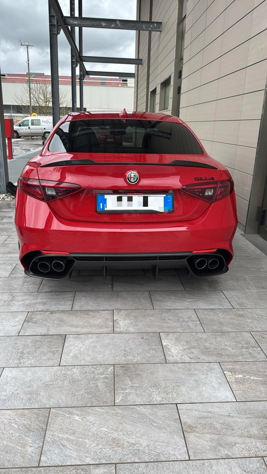 Alfa Romeo Giulia 2.9 V6 Bi-Turbo Quadrifoglio