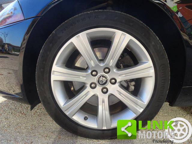 JAGUAR XK 4.2 V8 Coupé