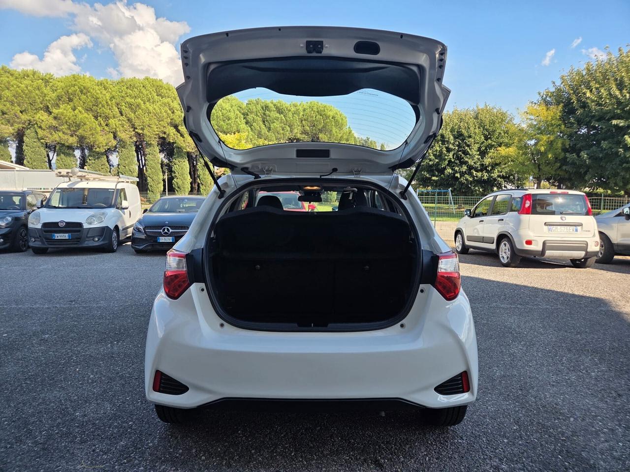 Toyota Yaris 1.5 Hybrid 5 porte Active