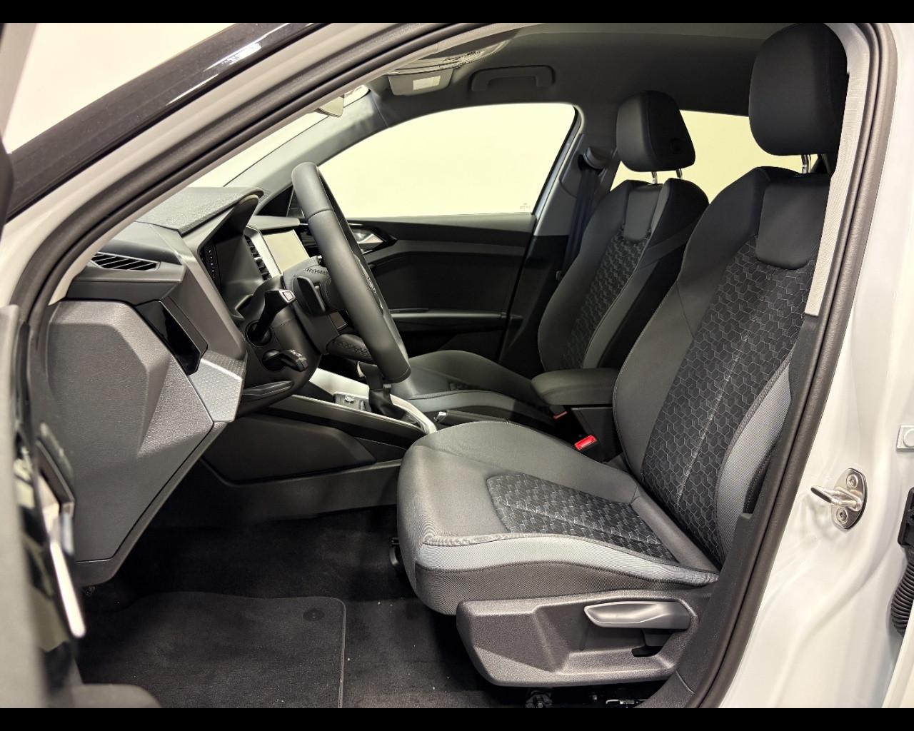 AUDI A1 ALLSTREET 30 TFSI S-TRONIC IDENTITY CONTRAST