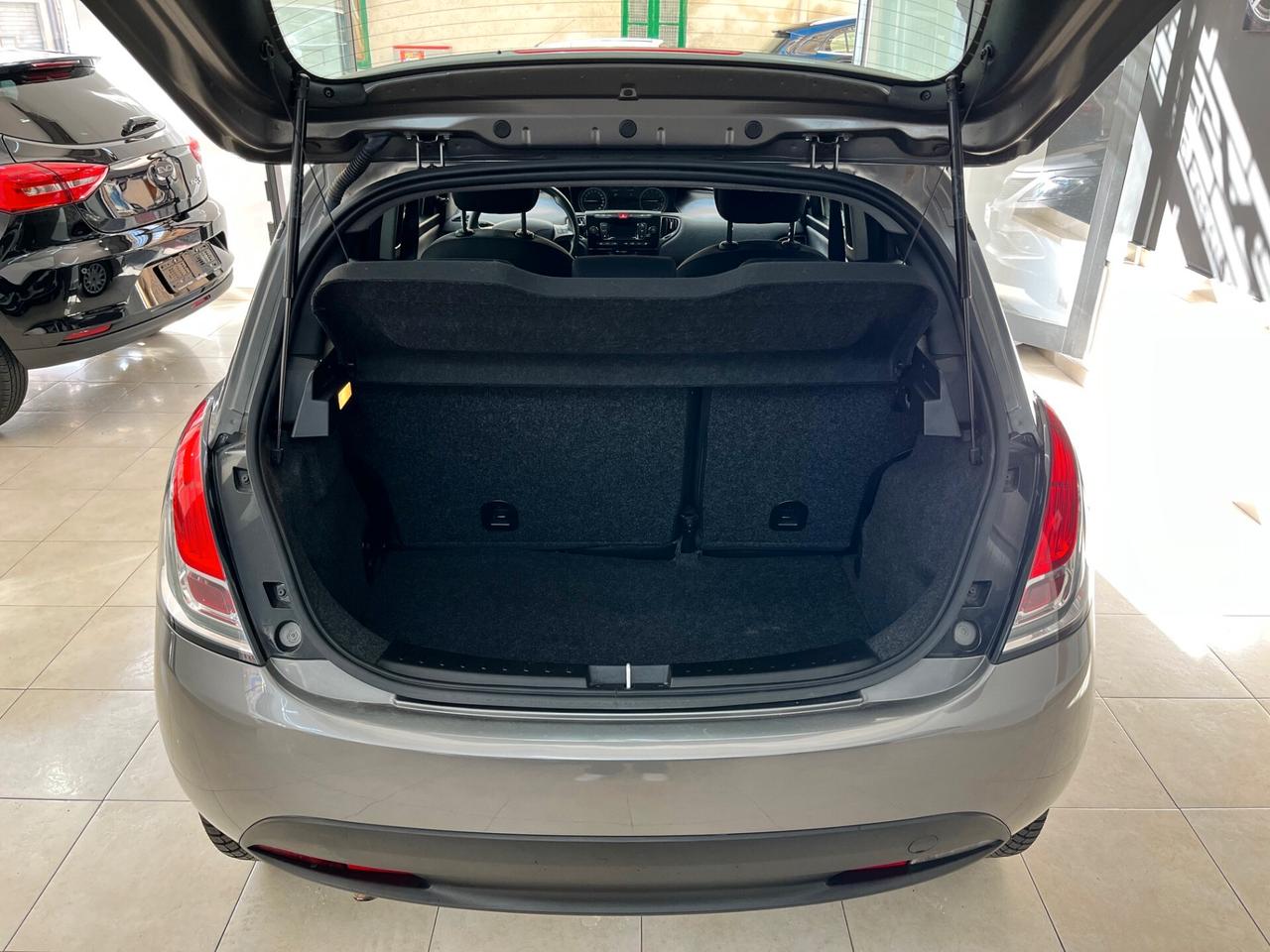 Lancia Ypsilon 1.2 69 CV 5 porte S&S Gold - 2018