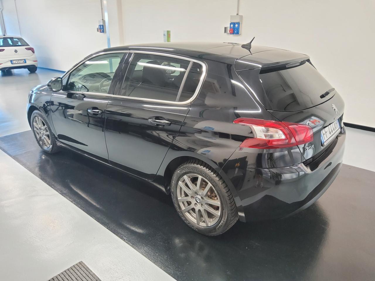 Peugeot 308 BlueHDi 120 S&S Allure