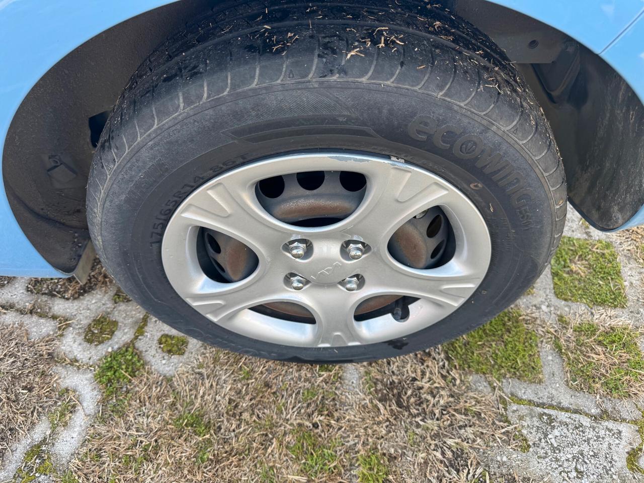 Kia Picanto 1.0cc 12V 67cv 5 porte Urban