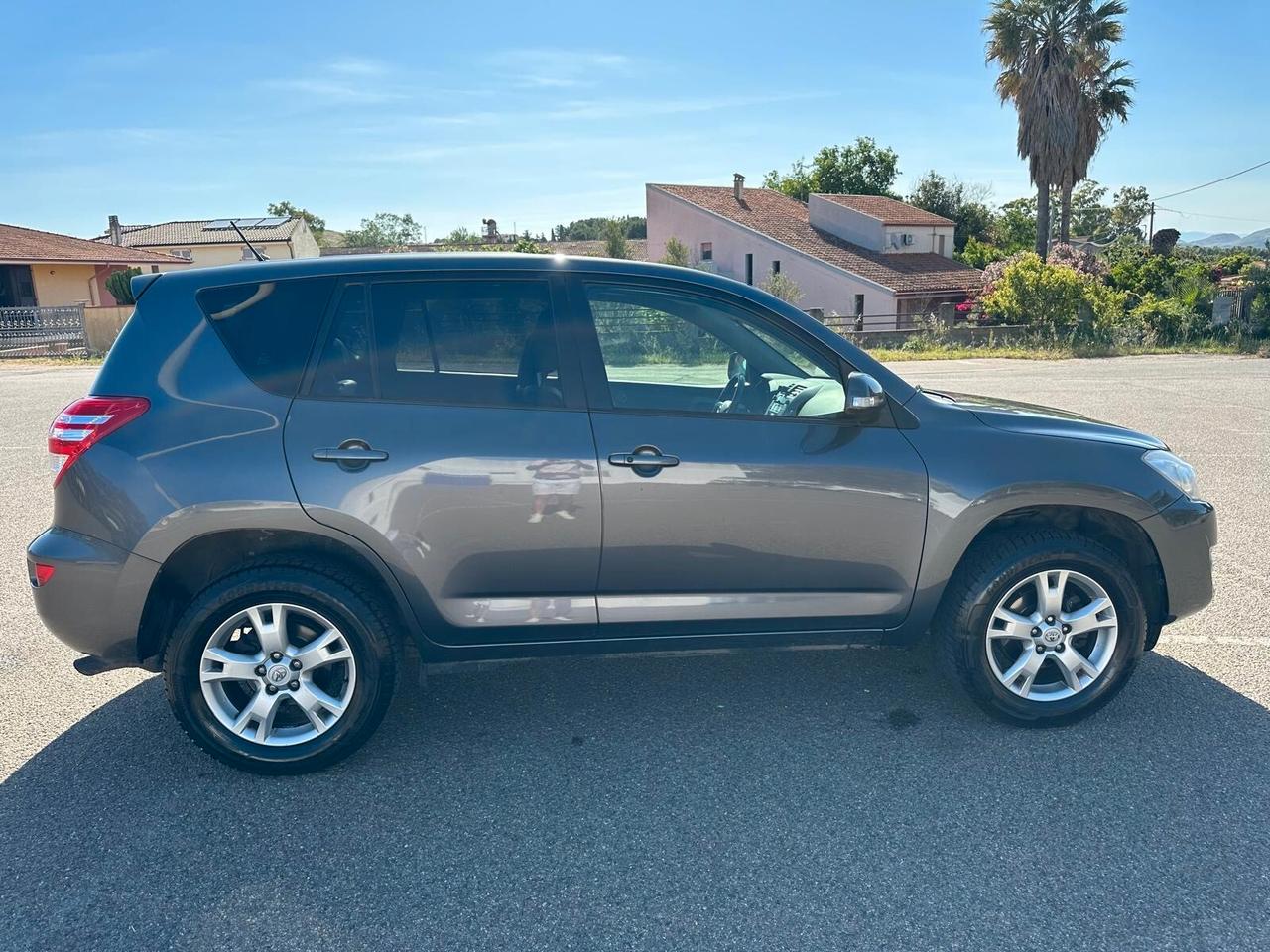 Toyota RAV 4 RAV4 2.2 D-4D 150 CV DPF Luxury
