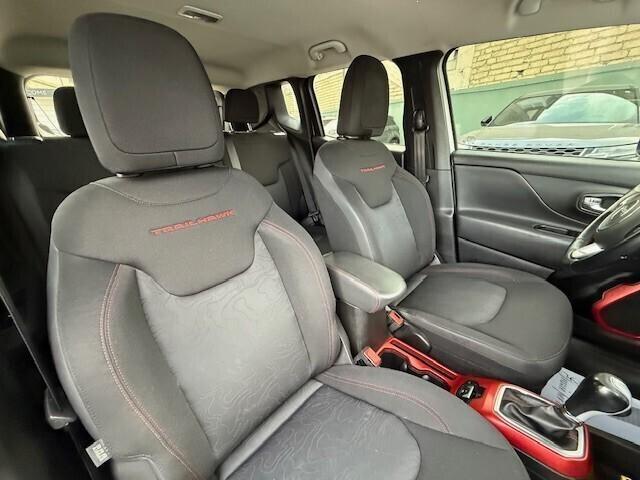 Jeep Renegade 1.3 T4 240CV PHEV 4xe AT6 First Edit