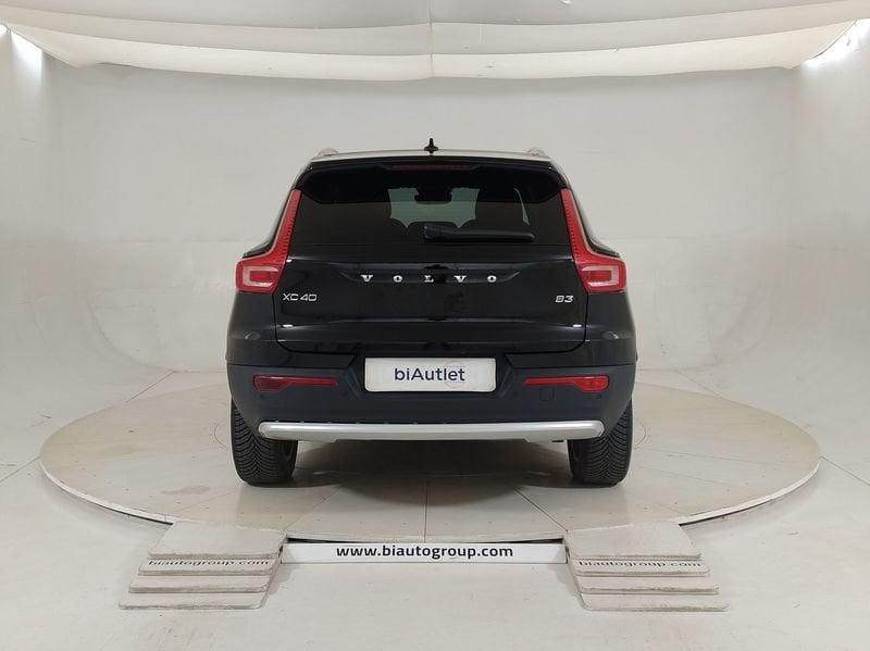 Volvo XC40 2023 2.0 b3 Core auto
