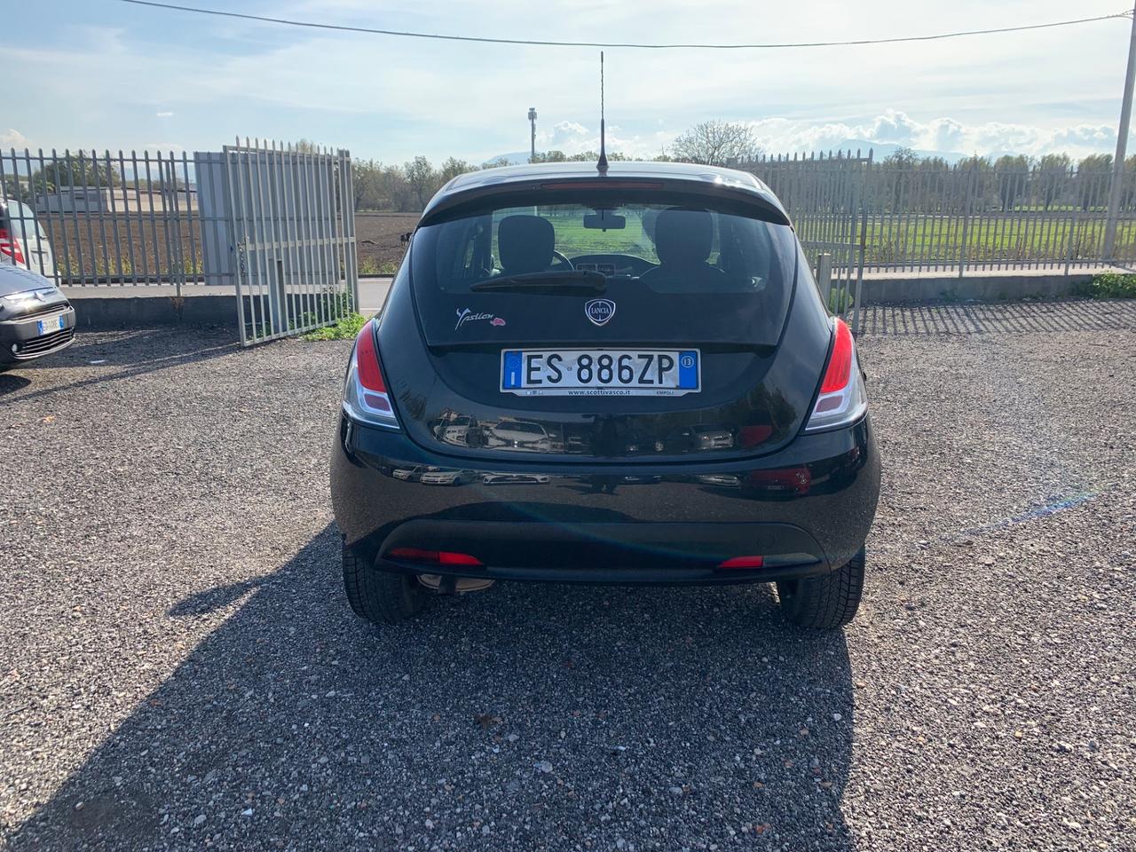 Lancia Ypsilon 1.3 Multijet 95cv 5p - 2013