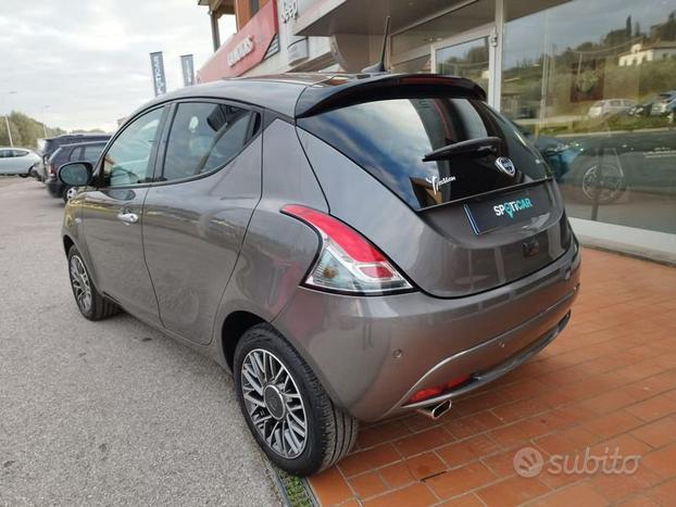 Lancia Ypsilon 1.0 FireFly 5 porte S&S Hybrid...