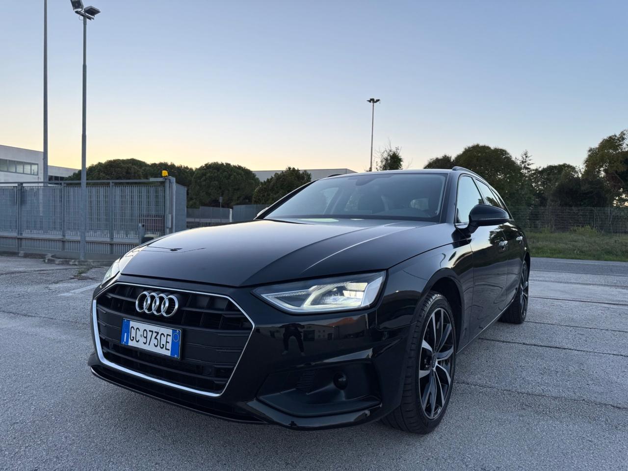 AUDI A4 Avant 2.0 Tdi S-Tronic - Led Virtual 18
