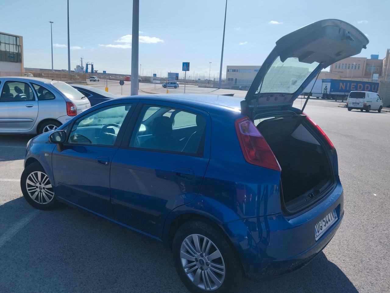 Fiat Grande Punto Grande Punto 1.4 Starjet 16V 3 porte Dynamic