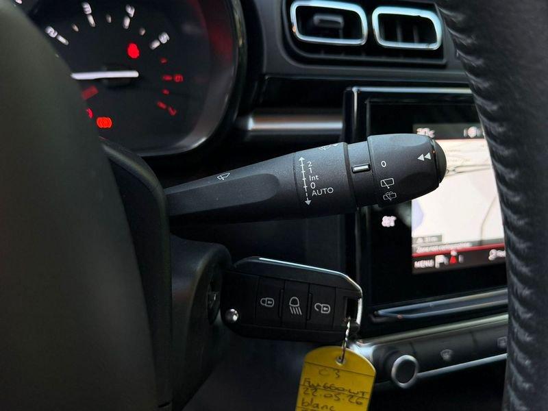 Citroën C3 C3 1.2 Shine Pack s&s 110cv BICOLORE