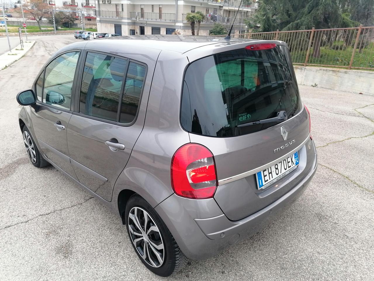 Renault Modus Grand 1.2 benz *110.000km* 2011