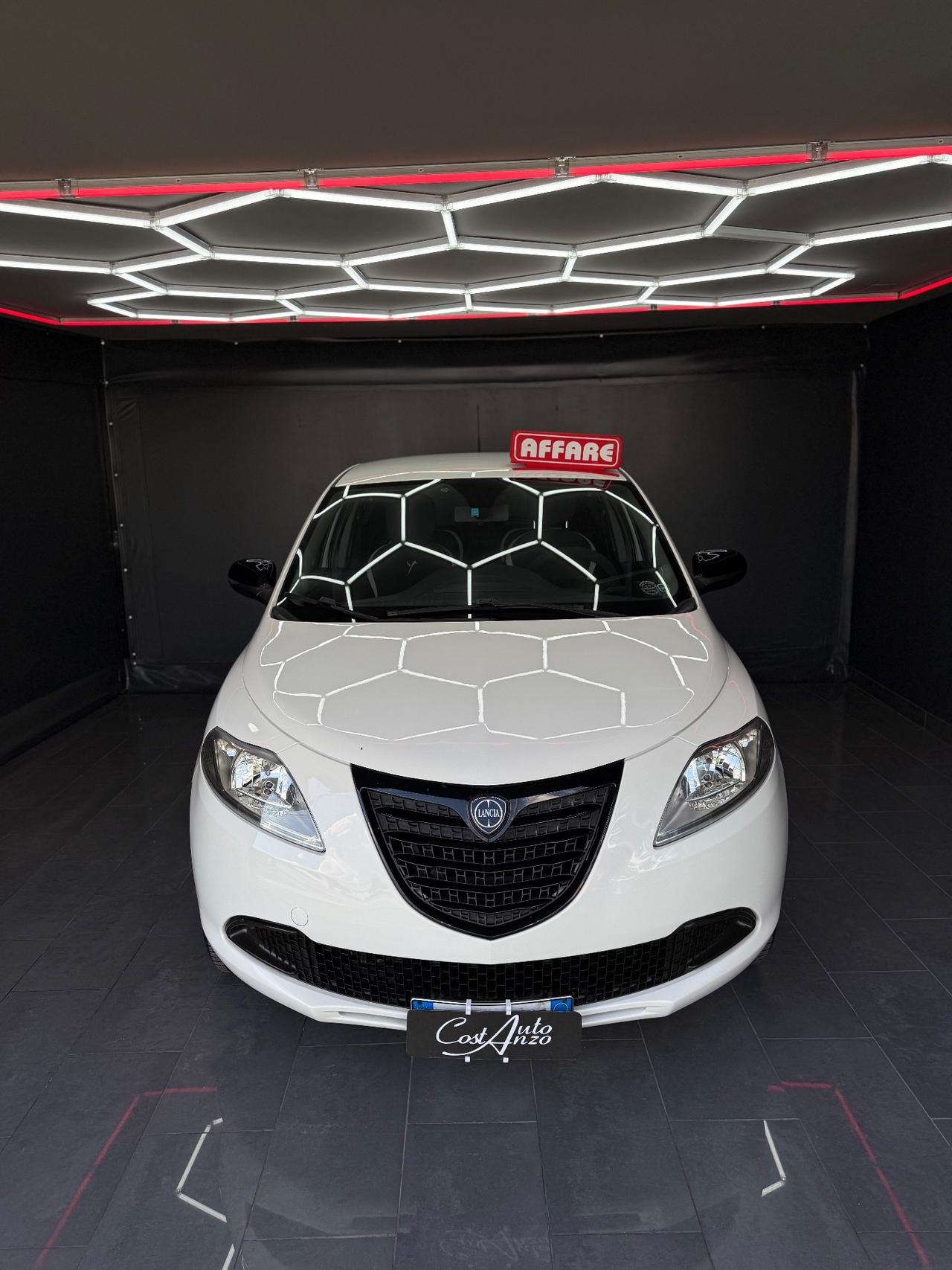 Lancia Ypsilon 0.9 TwinAir 85 cv Ecochic Gold 12/2014