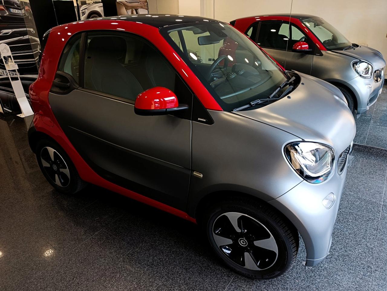 Smart ForTwo 90 0.9 Turbo twinamic Passion Grey Opaco e Rossa