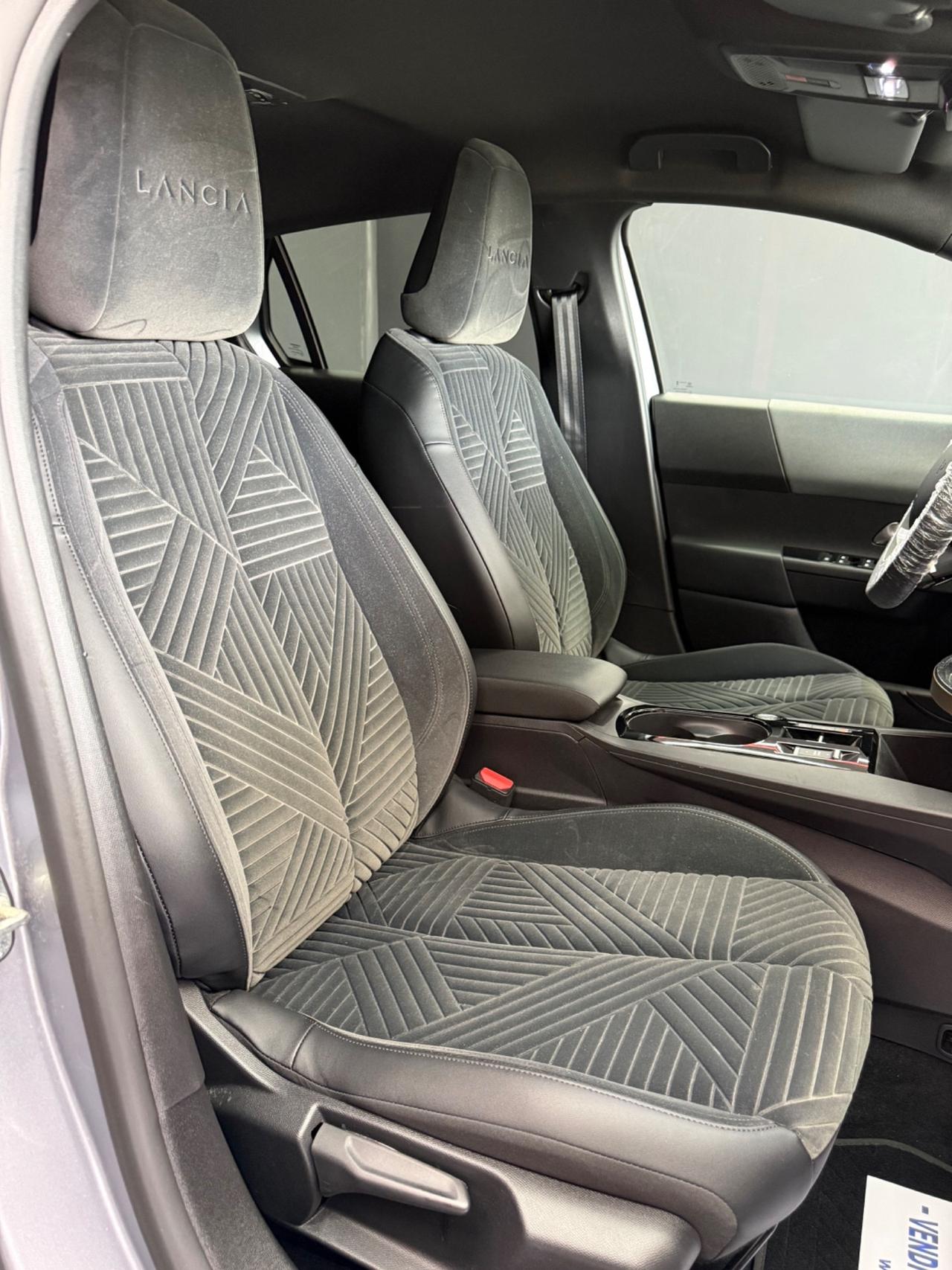 Lancia Ypsilon 1.2 Hybrid Edizione Cassina