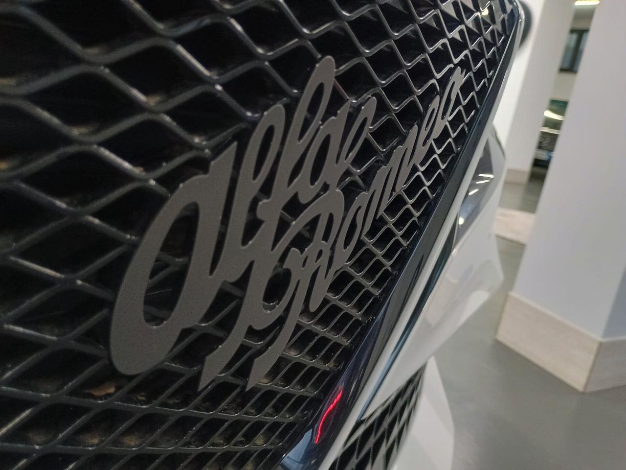 Alfa Romeo Junior 1.2 136 CV Hybrid eDCT6