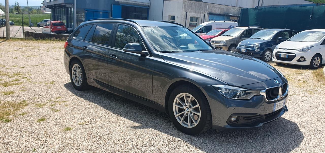 Bmw 320d Efficient Dynamics Touring Business Advantage aut.
