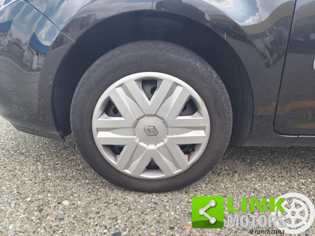 RENAULT Clio 1.2 16V 5 porte Luxe