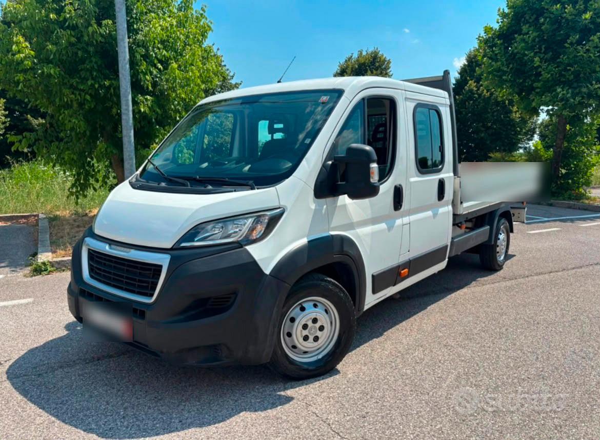Peugeot Boxer furgone cassonato fisso 7 posti