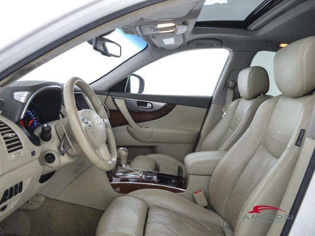 INFINITI FX FX30d S - PER OPERATORI DEL SETTORE